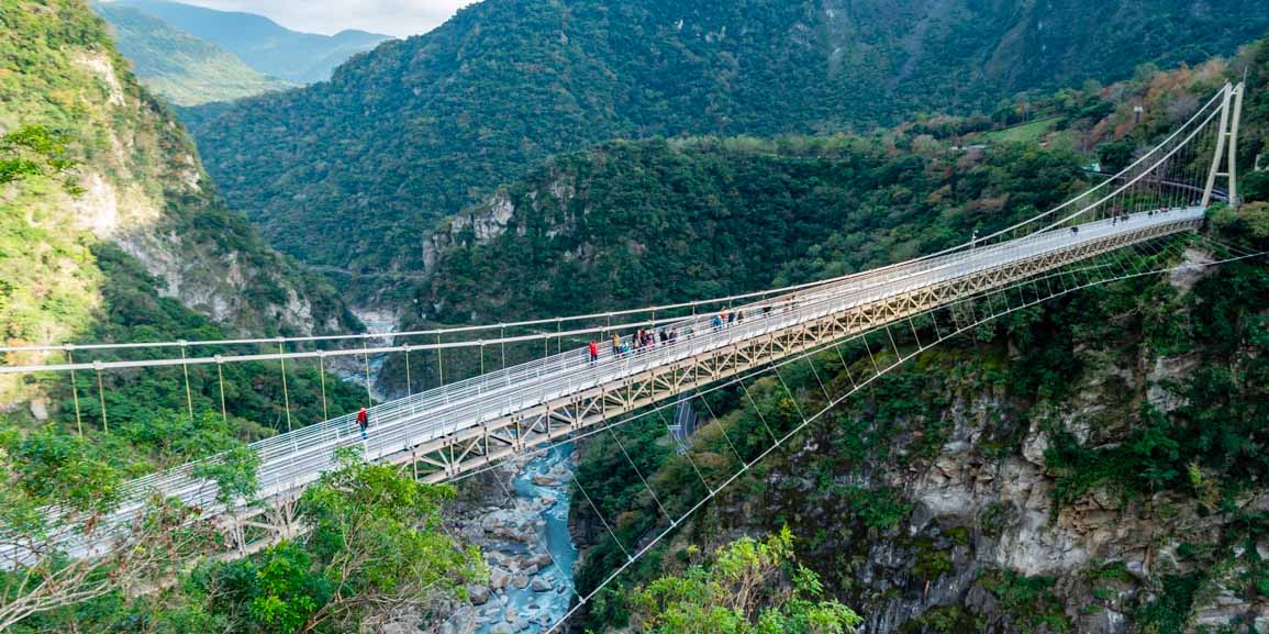 布洛灣山月吊橋